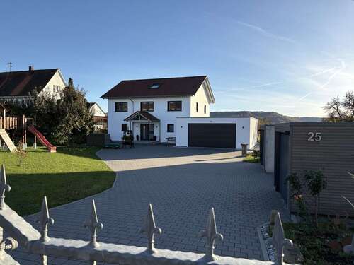 Foto - Haus zum Kaufen in Neuenstein 849.000,00 € 176 m²