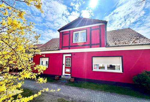 Foto - Haus zum Kaufen in Sommerfeld 439.000,00 € 134.37 m²