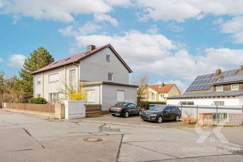 Foto - Haus zum Kaufen in Wackersdorf 359.990,00 € 215 m²