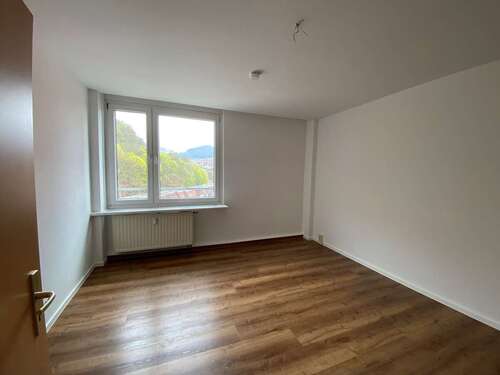 Foto - Wohnung zum Mieten in Suhl 325,00 € 54.33 m²