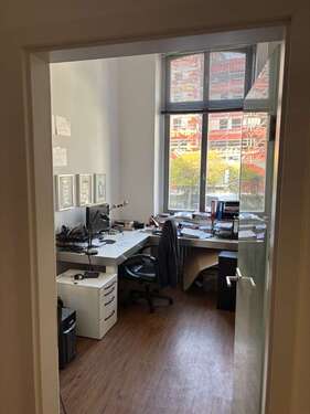 Foto - Büro in Krefeld 275,00 € 30 m² - 275,00&nbsp;EUR Kaltmiete, ca.&nbsp; 30,00&nbsp;m&sup2;