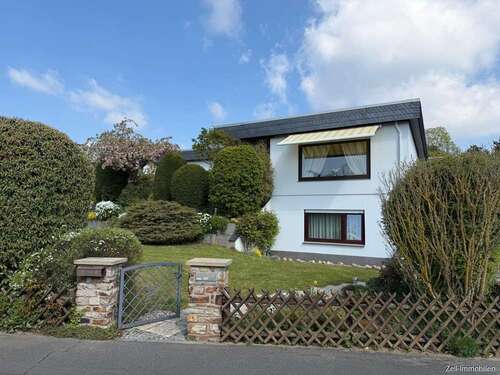 Foto - Haus zum Kaufen in Geisenheim Johannisberg 698.000,00 € 208 m²
