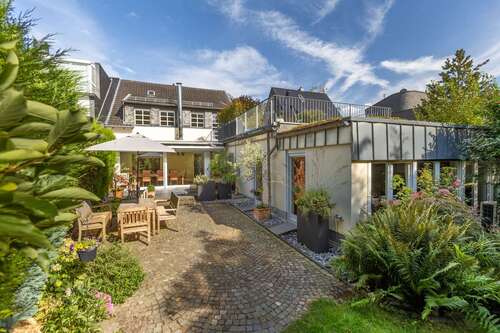 Foto - Haus zum Kaufen in Köln Junkersdorf 1.890.000,00 € 246 m²