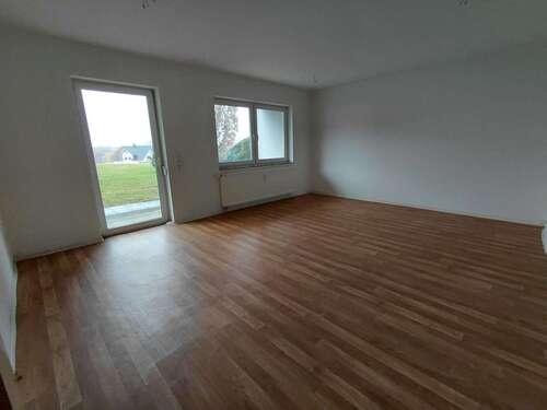 Foto - Wohnung zum Mieten in Gersdorf 300,00 € 52 m²