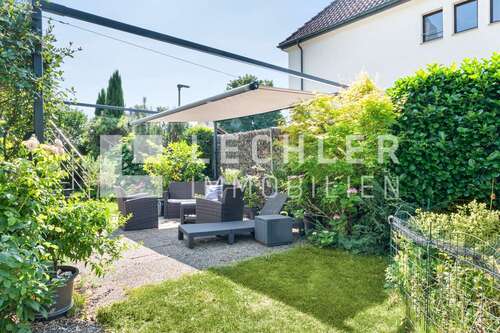 Foto - Haus zum Kaufen in Leonberg 1.095.000,00 € 262 m²