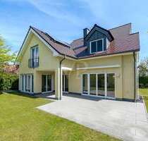 Haus zum Kaufen in Neu-Anspach 1.290.000,00 € 232.39 m²