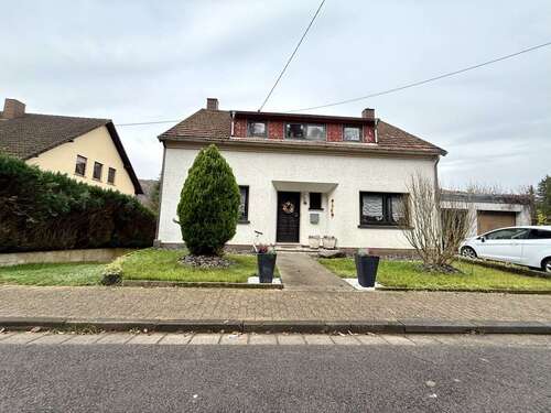 Foto - Haus zum Kaufen in Beckingen 129.000,00 € 140 m²