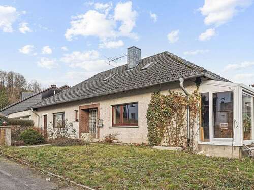 Foto - Haus zum Kaufen in Schalksmühle 279.000,00 € 181.88 m²