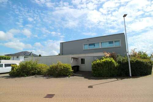 Foto - Haus zum Mieten in Dormagen 2.400,00 € 207 m²