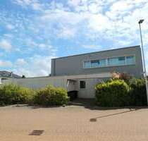 Haus zum Mieten in Dormagen 2.400,00 € 207 m²