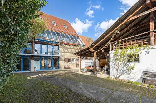 Foto - Haus zum Kaufen in Stutensee Friedrichstal 699.000,00 € 403 m²