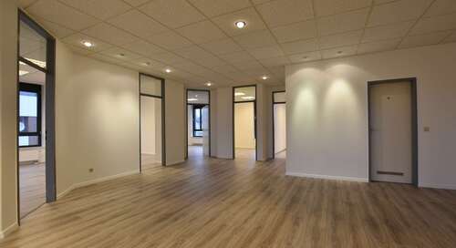 Foto - Büro in Laatzen 2.250,00 € 297 m²