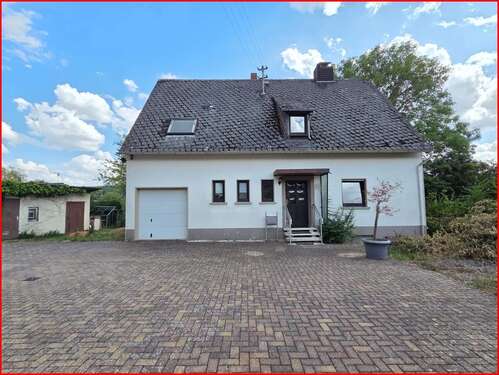 Foto - Haus zum Kaufen in Allenbach 129.000,00 € 130 m²