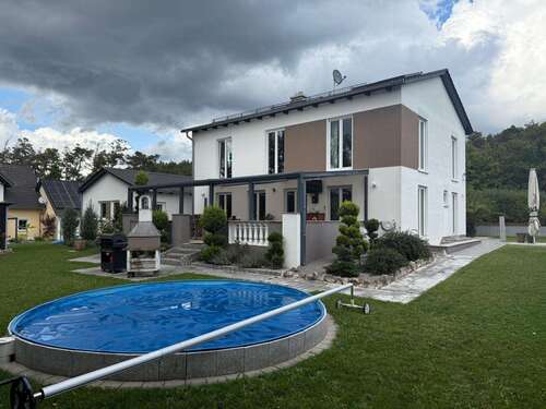 Foto - Haus zum Kaufen in Maxhütte-Haidhof 695.000,00 € 227.85 m²