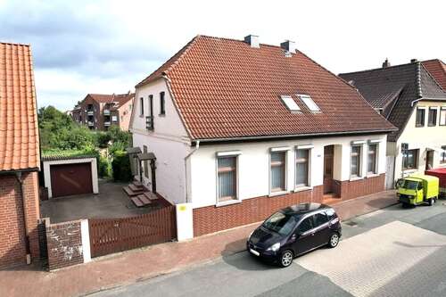 Foto - Haus zum Kaufen in Hoya 129.000,00 € 177 m²