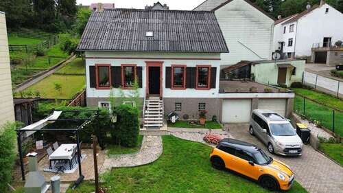 Foto - Haus zum Kaufen in Großrosseln 130.000,00 € 158.5 m²