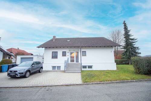Foto - Haus zum Kaufen in Mengen 489.000,00 € 260 m²