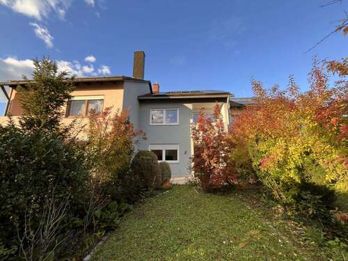 Foto - Haus zum Mieten in Lappersdorf 1.500,00 € 124 m²