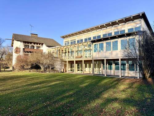 Foto - Haus zum Kaufen in Stephanskirchen 1.390.000,00 € 622 m²