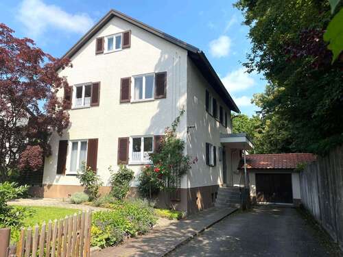 Foto - Haus zum Mieten in Böblingen 2.150,00 € 232 m²