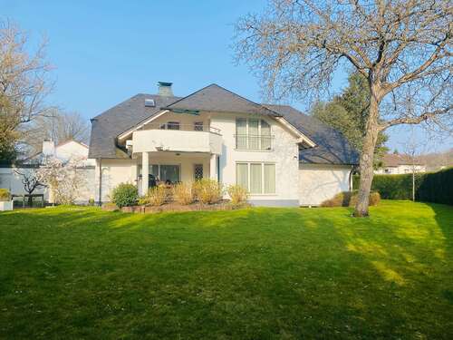 Foto - Haus zum Kaufen in Frankfurt am Main 2.300.000,00 € 430 m²