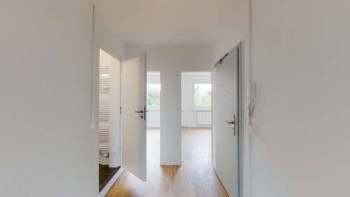 Foto - Wohnung zum Mieten in Halle 343,00 € 57.17 m²