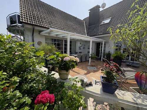 Foto - Haus zum Kaufen in Oerlinghausen 839.000,00 € 277.49 m²