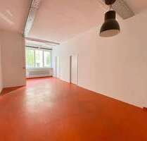 Büro in München 777,00 € 24 m² - 777,00 EUR Kaltmiete, ca.  24,00 m² in München (PLZ: 81541)