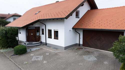 Foto - Haus zum Kaufen in Laichingen 629.000,00 € 180 m²