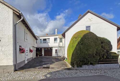 Foto - Haus zum Kaufen in Barchfeld-Immelborn 98.000,00 € 215 m²