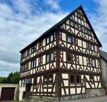 Haus zum Kaufen in Mittenaar 190.000,00 € 227 m²