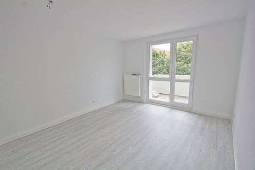 Foto - Wohnung zum Mieten in Halle (Saale) 409,00 € 58.39 m²