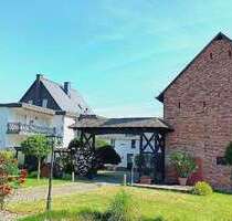 Haus zum Kaufen in Ehringshausen-OT 530.000,00 € 249 m²