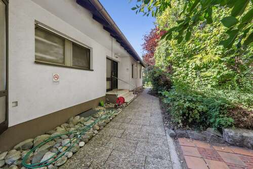 Foto - Haus zum Kaufen in Oberasbach 939.000,00 € 395 m²