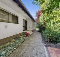Haus zum Kaufen in Oberasbach 939.000,00 € 395 m²