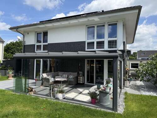 Foto - Haus zum Kaufen in Langenfeld 995.000,00 € 178 m²