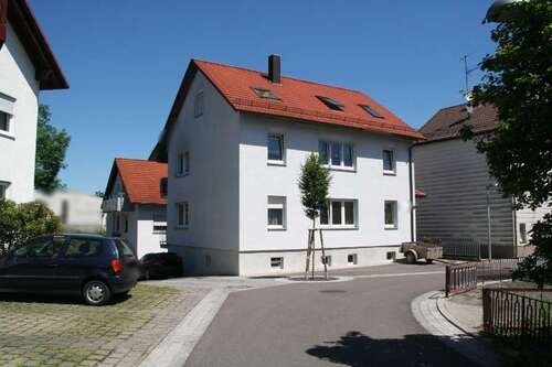 Foto - Haus zum Kaufen in Weinstadt 430.000,00 € 235 m²