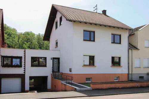 Foto - Haus zum Kaufen in Nalbach 175.000,00 € 195 m²