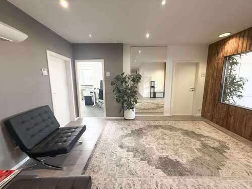 Foto - Büro in Köln 900,00 € 30 m² - 900,00&nbsp;EUR Kaltmiete, ca.&nbsp; 30,00&nbsp;m&sup2;