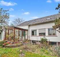 Haus zum Kaufen in Neutraubling 650.000,00 € 240 m²