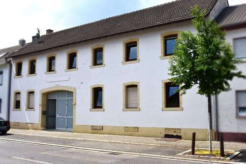 Foto - Haus zum Kaufen in Philippsburg 749.000,00 € 258.21 m²