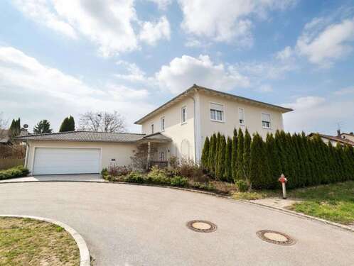 Foto - Haus zum Kaufen in Ruderting 799.000,00 € 217.39 m²