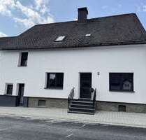 Haus zum Kaufen in Medebach 360.000,00 € 220 m²