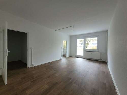 Foto - Wohnung zum Mieten in Plauen 197,29 € 36.2 m²