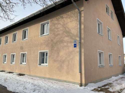 Foto - Wohnung zum Mieten in Traunreut 291,50 € 29.15 m²