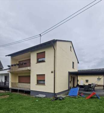 Foto - Haus zum Kaufen in Kerben 349.000,00 € 165 m²