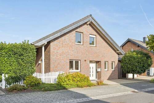 Foto - Haus zum Kaufen in Jüchen Otzenrath 549.000,00 € 179.71 m²