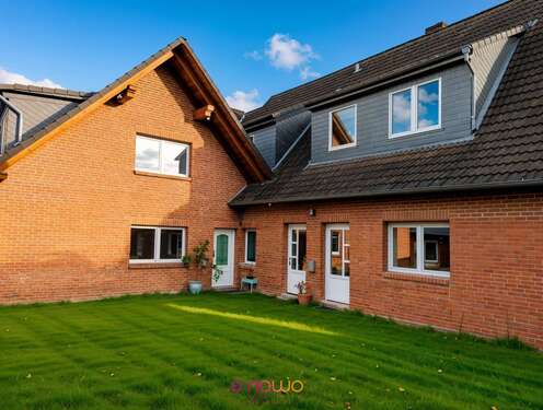 Foto - Haus zum Kaufen in Garbsen 569.000,00 € 323.32 m²