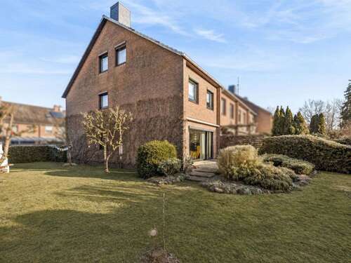 Foto - Haus zum Kaufen in Büchen 474.000,00 € 180 m²