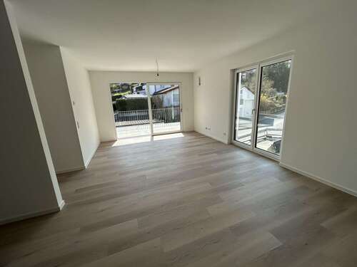 Foto - Wohnung zum Mieten in Zell am Main 1.290,00 € 90 m²